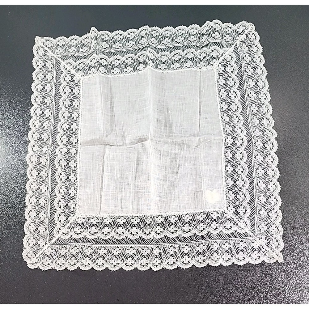 Dainty White Cotton Vintage Hankie with 1 3/4"‎ Lace Trim Wedding